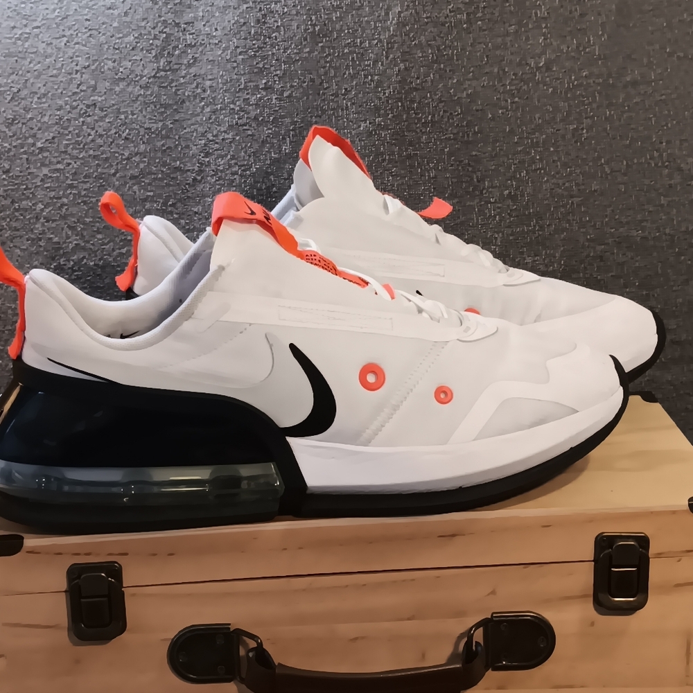 Nike Women's Air Max Up, Size 11.5 - Picture 9 of 10